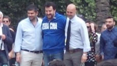 Da sinistra Francesco Zicchieri, Matteo Salvini e Nicola Procaccini il 19 aprile in Piazza Garibaldi a Terracina